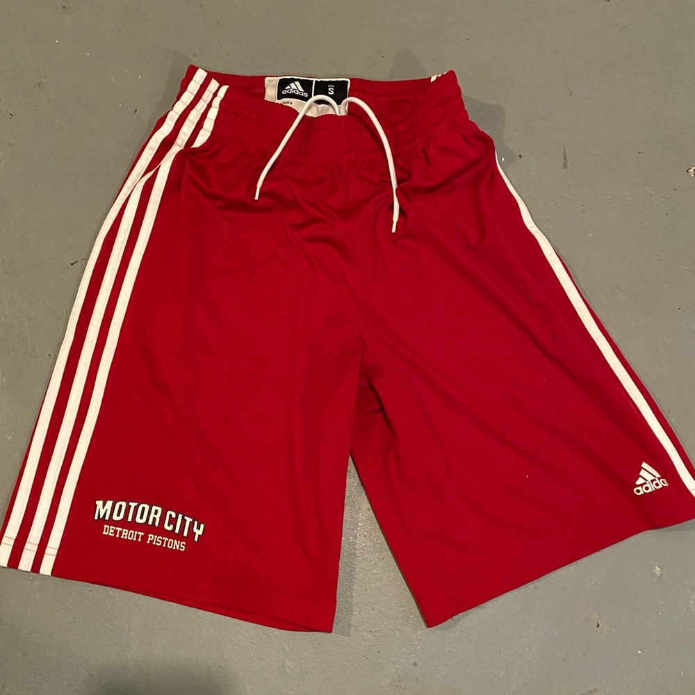 Detroit Pistons Adidas Basketball Shorts- Mens small